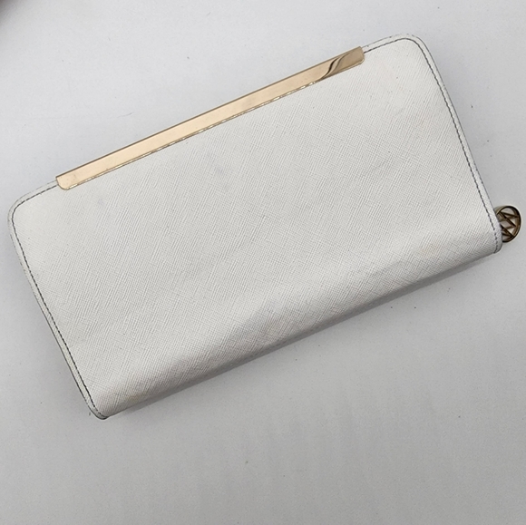 Marikai Black White Faux Saffiano Leather Gold Bar Wallet - Picture 9 of 16